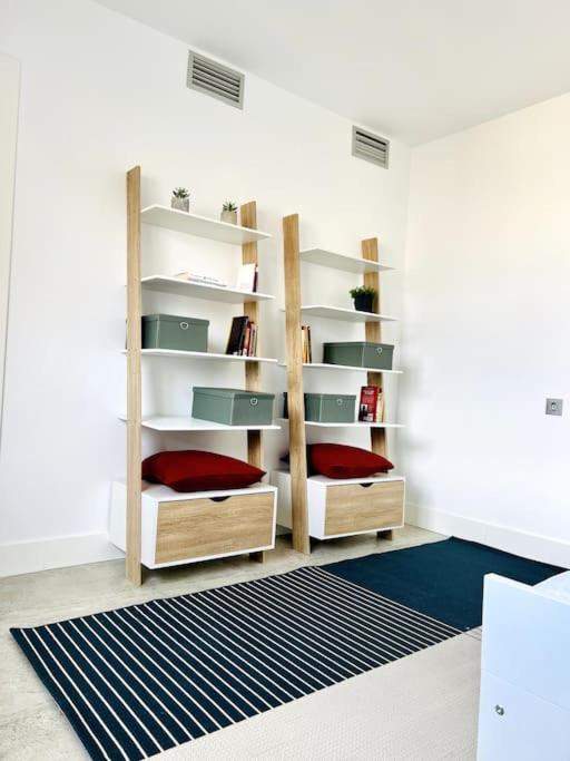 Moderno Y Completo Apartamento Frente Al Mar Малага Екстериор снимка
