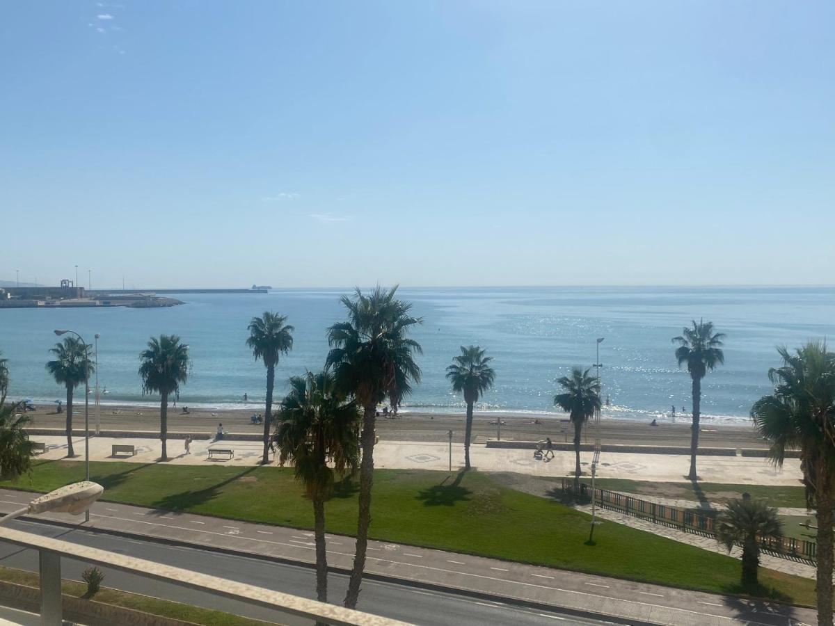 Moderno Y Completo Apartamento Frente Al Mar Малага Екстериор снимка